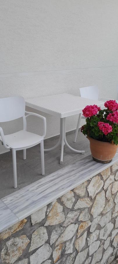 Luxury Dennis Home Sarandë Exterior foto