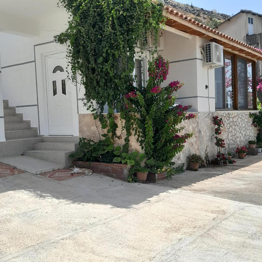 Luxury Dennis Home Sarandë Exterior foto